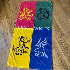 Harry Potter Hogwarts Houses Crests 100% Cotton Beach Towel Universal Studios